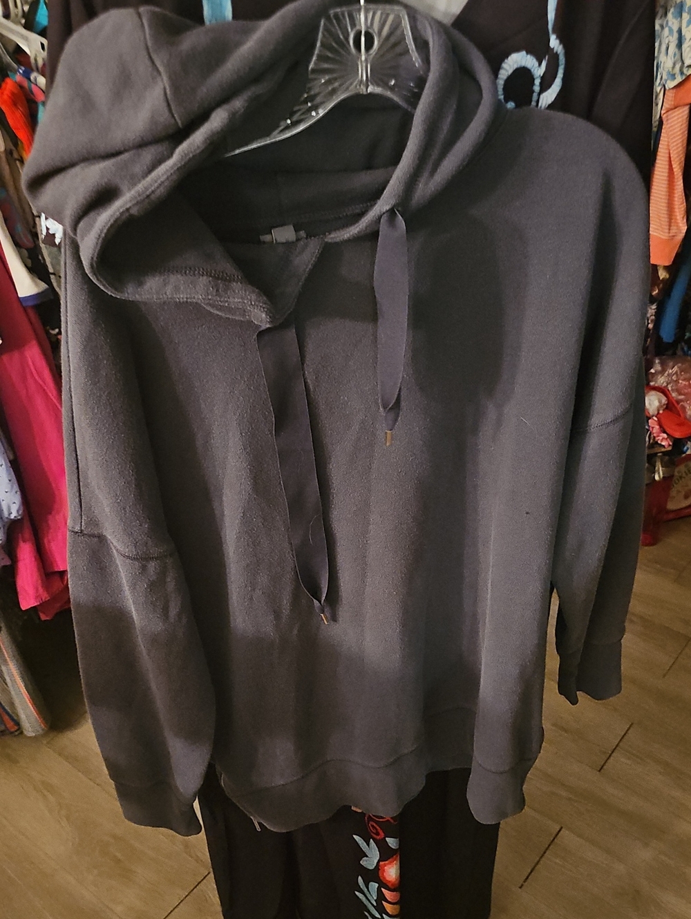 Live Show  aerie Black Hoodie with Branded Neck Tag